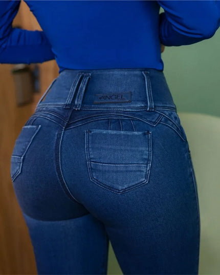 JEAN TIRO MEDIO, PRETINA ANATOMICA 3 BOTONES EXTRA REALCE, BOTA TUBO CON BOLSILLOS