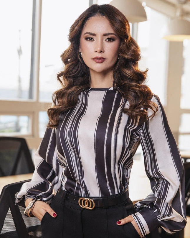 BLUSA CAMISERA ESTAMPADO RAYAS.