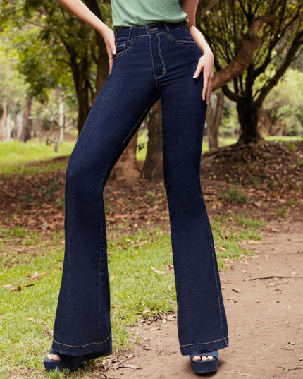 JEANS TIRO ALTO SIN REALCE CON BOLSILLOS BOTA CAMPANA EN DENIM PREMIUM LICRADO