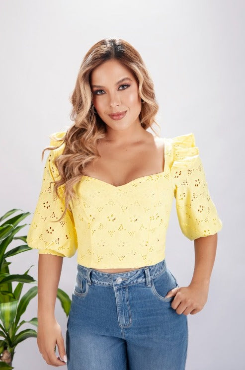Blusa Amarilla en Ojalillo Licrado — Colección Verano