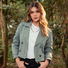 CHAQUETA TRENCH CORTA MANGA LARGA COLO VERDE HOJA SECA