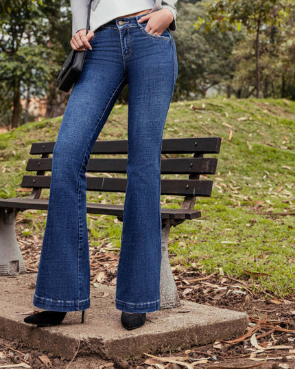 JEANS TIRO ALTO PRETINA ANATOMICA 1 BOTON EXTRA REALCE CON BOLSILLOS BOTA CAMPANA