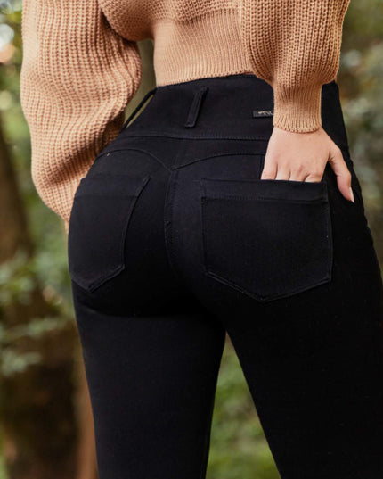 JEANS TIRO ALTO EXTRA REALCE CON BOLSILLOS SKINNY LICRADO