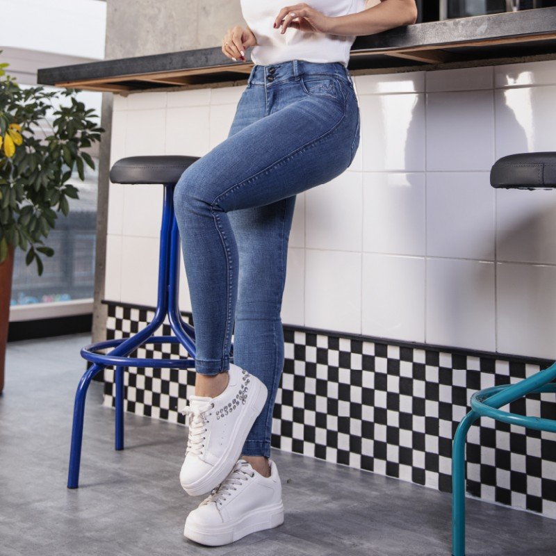 JEAN SKINNY AZUL DIRTY MEDIO